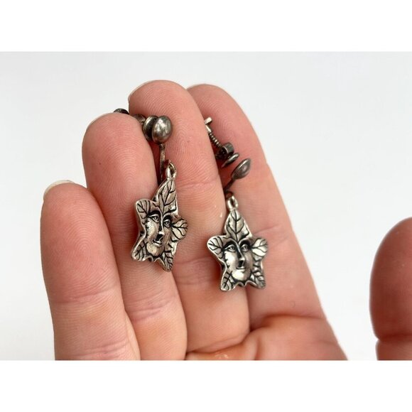 Textured Tree Spirit Vintage Star & leaf Silver T Pewter Screw Back Earrings - Picture 9 of 9
